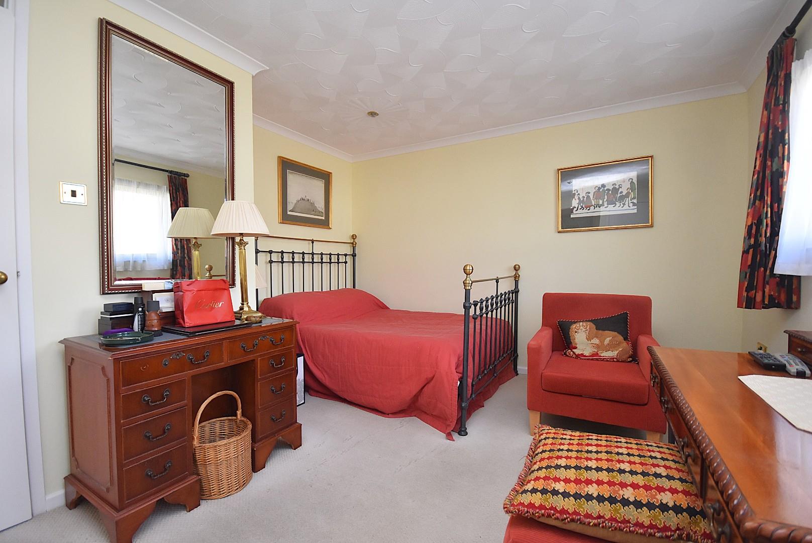 7 Heol-Y-Gaer, Barry, CF62 6UH